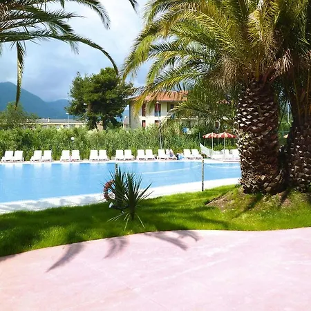 Ai Pozzi Village Resort, 公寓 洛阿诺